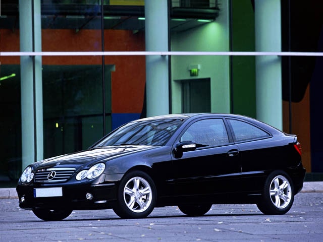 MERCEDES C 220 CDI Sportcoupé Elegance Foto e Immagini Esclusive