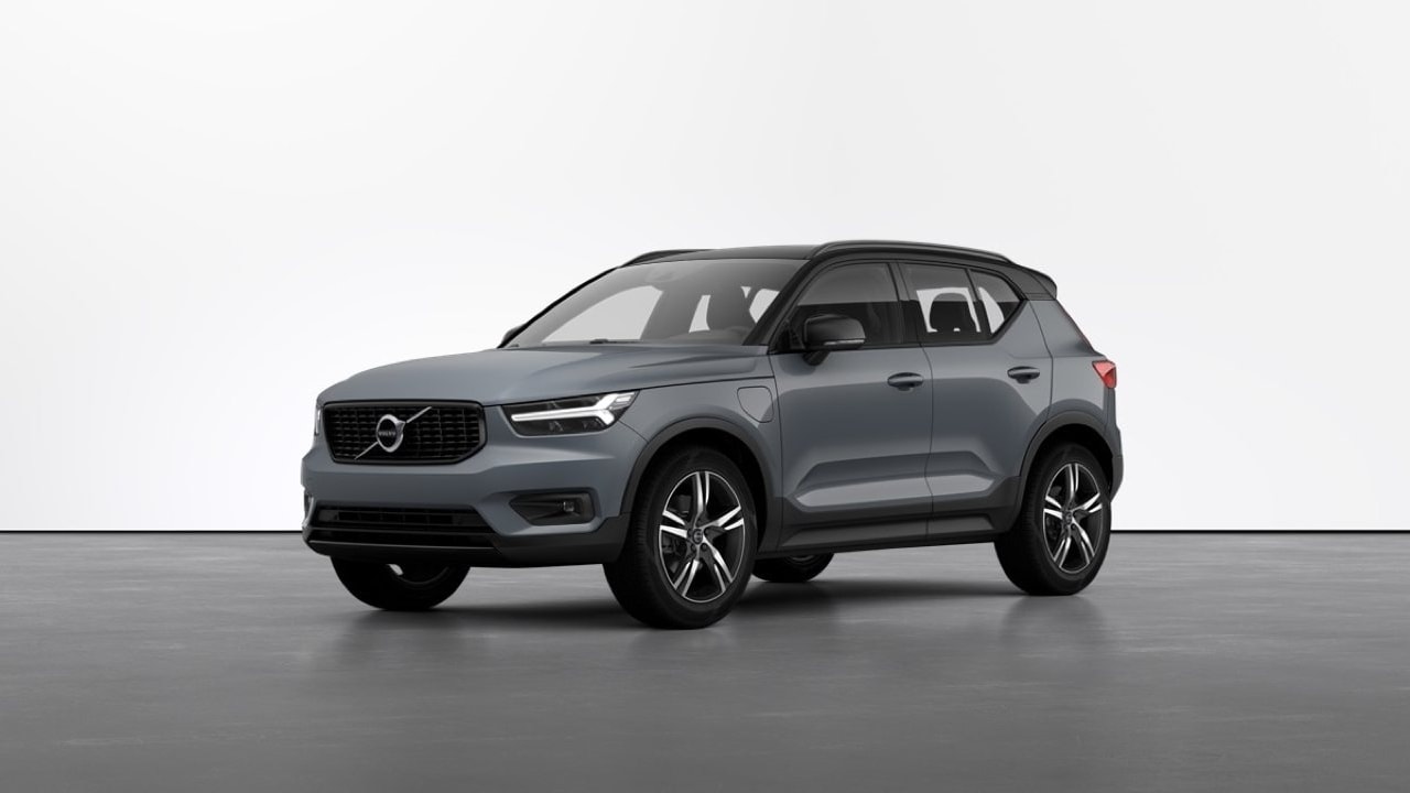 VOLVO XC40 T2 Geartronic Momentum Core Foto E Immagini Esclusive