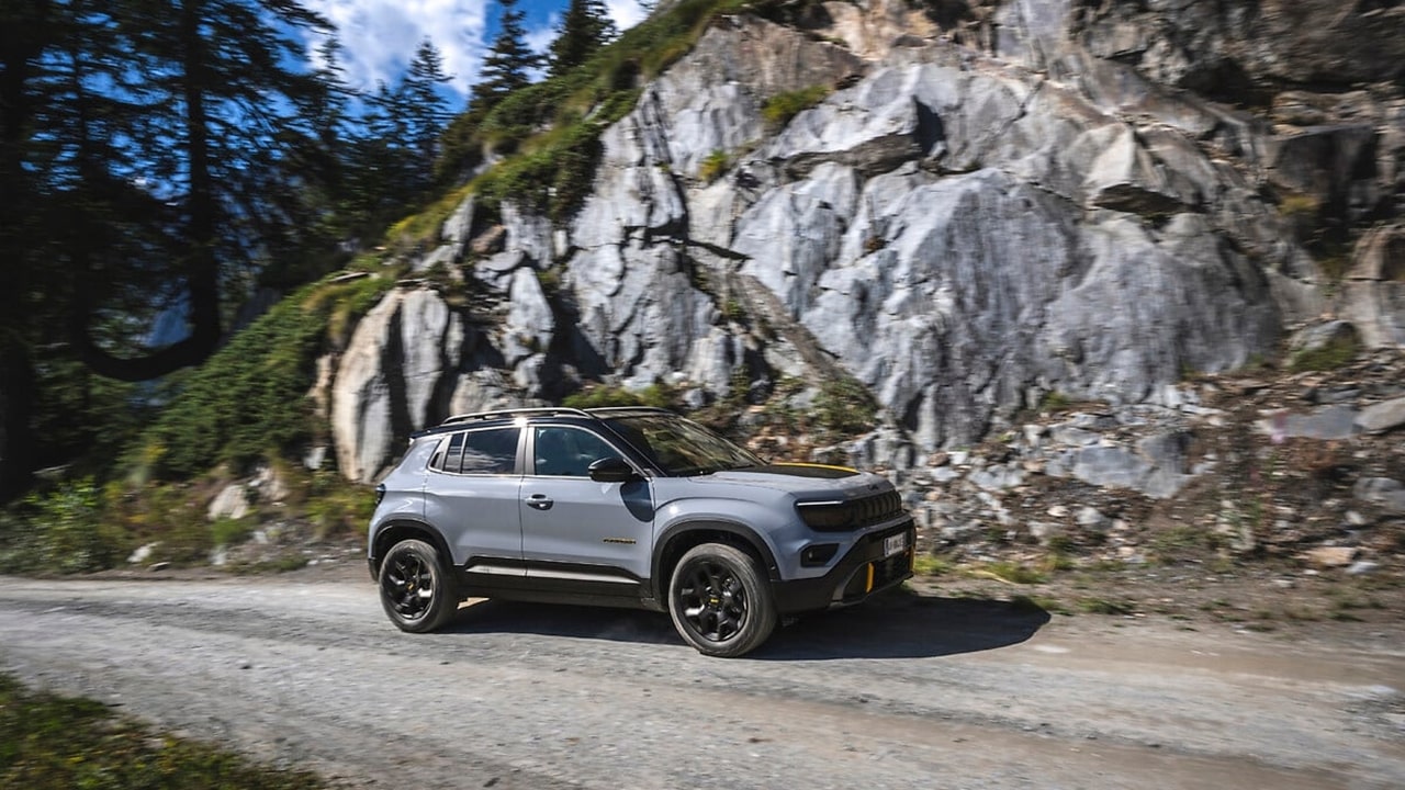 JEEP Avenger hybrid mhev The North Face 4xe 145cv edct6