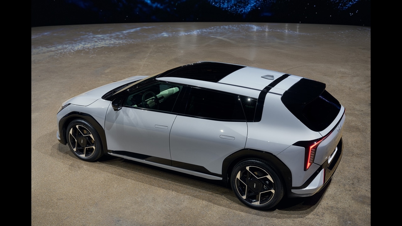 KIA Ev4 LINE
