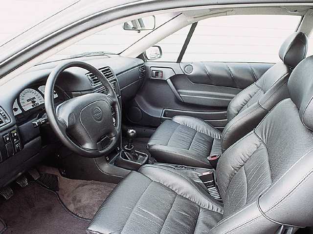 Opel calibra салон