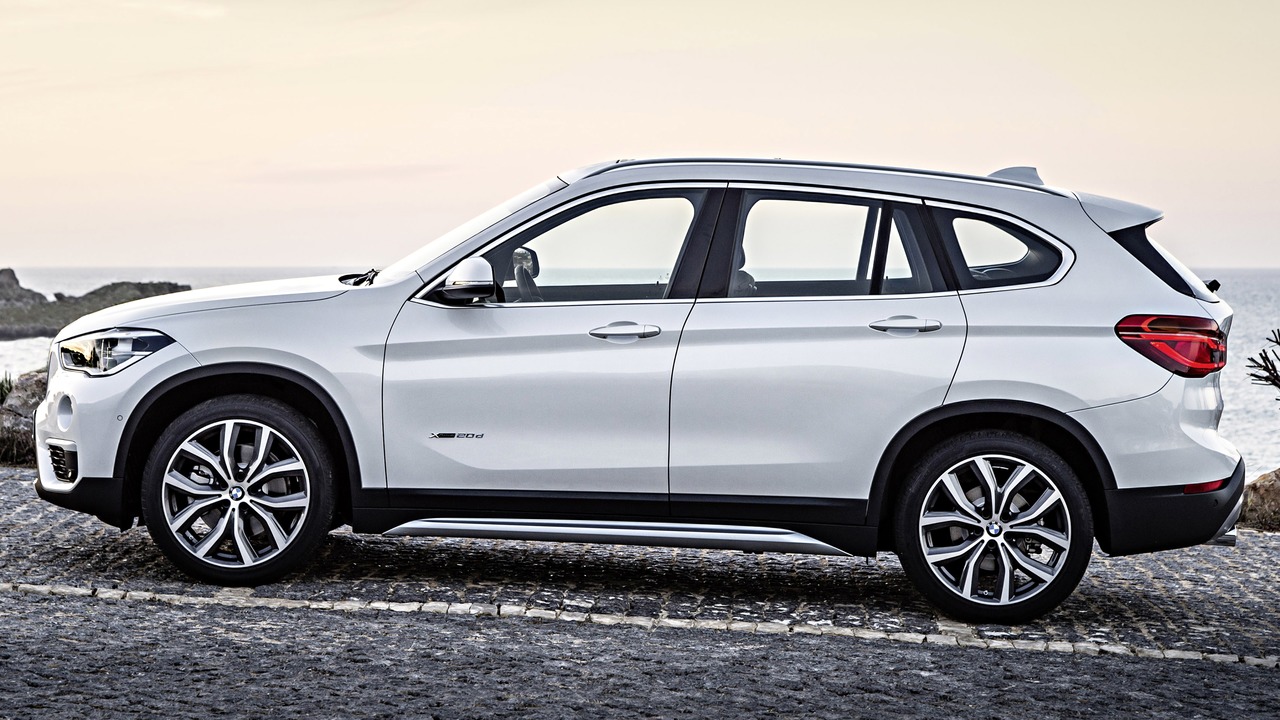 BMW X1 xDrive25e Advantage - Foto e Immagini Esclusive - Archivio ...