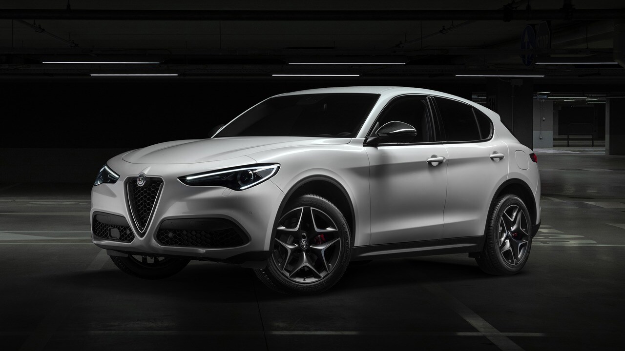 ALFA ROMEO Stelvio Foto e Immagini Esclusive Listino Quattroruote.it