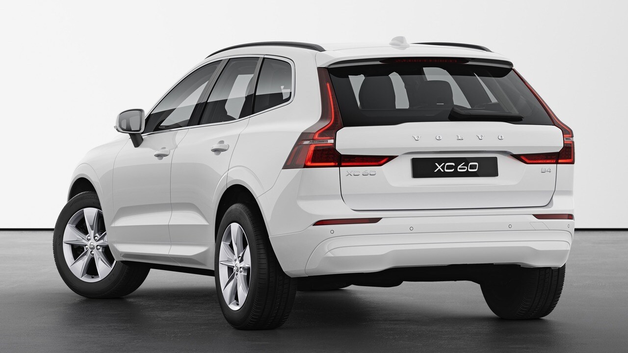 VOLVO XC60 B5 AWD Geartronic Momentum Pro Foto e Immagini Esclusive