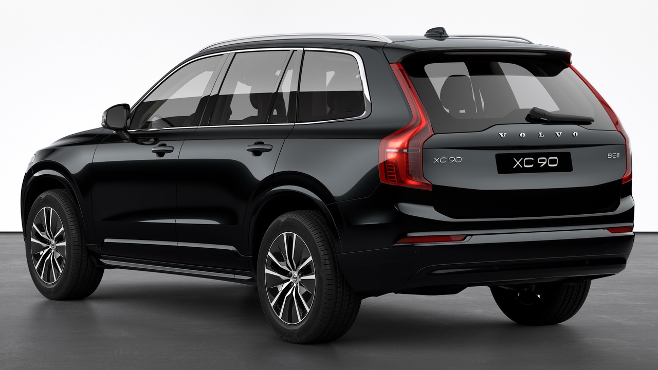 VOLVO XC90 B5 AWD Geartr. 7 Posti Momentum Pro - Foto E Immagini ...