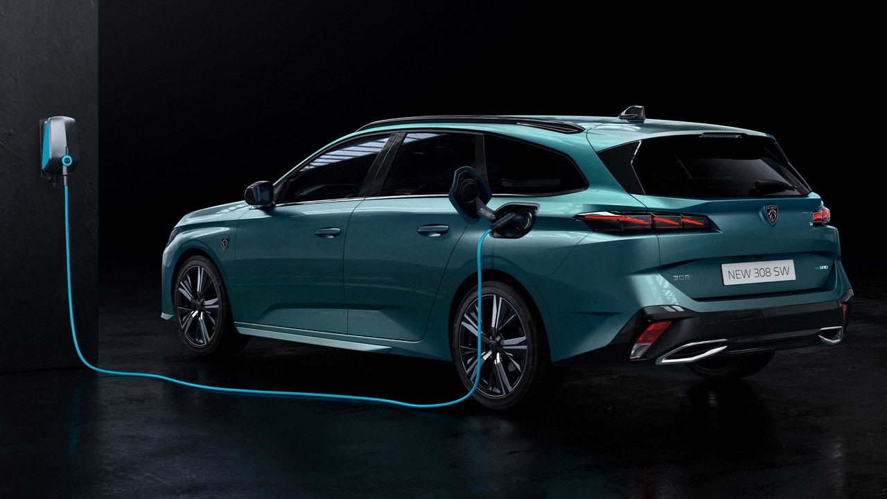 Peugeot Hybrid E Eat Sw Gt Foto E Immagini Esclusive Listino Quattroruote It