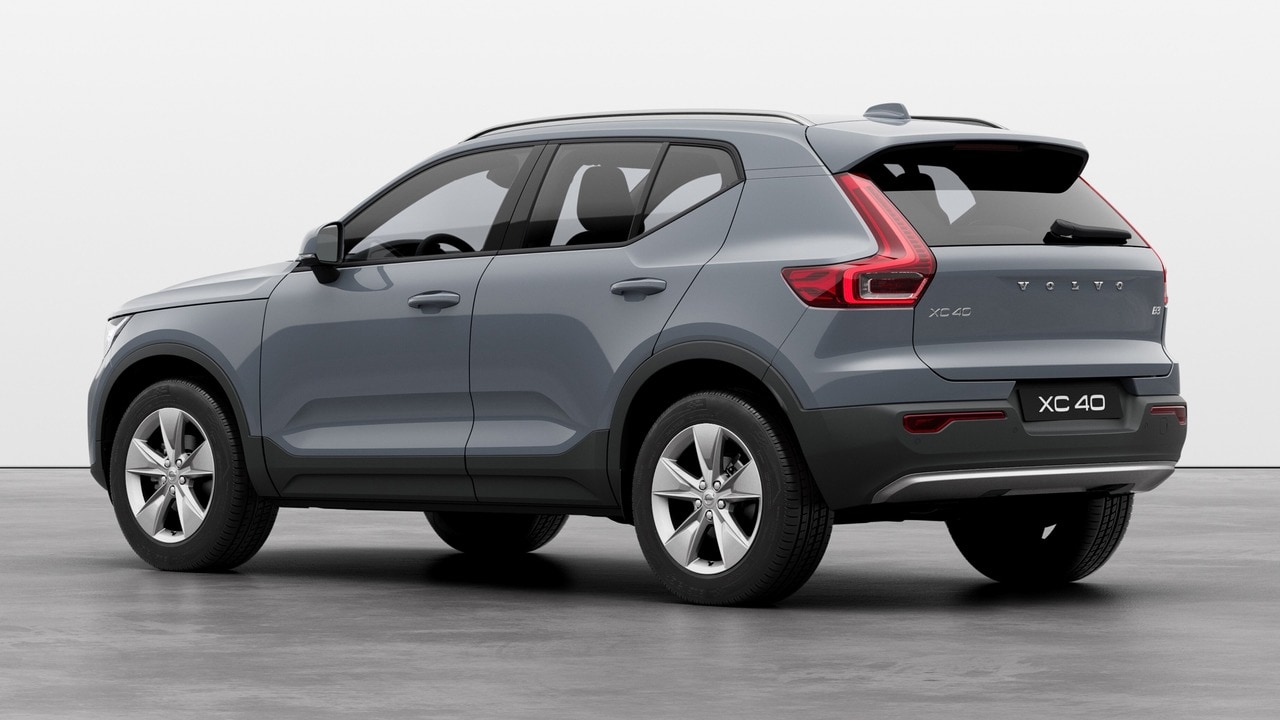 VOLVO XC40 B3 automatico Core - Foto e Immagini Esclusive - Listino ...