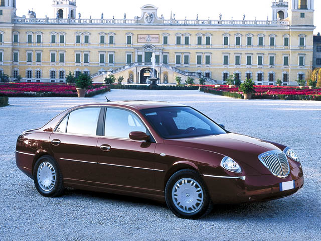 lancia thesis nuova prezzo