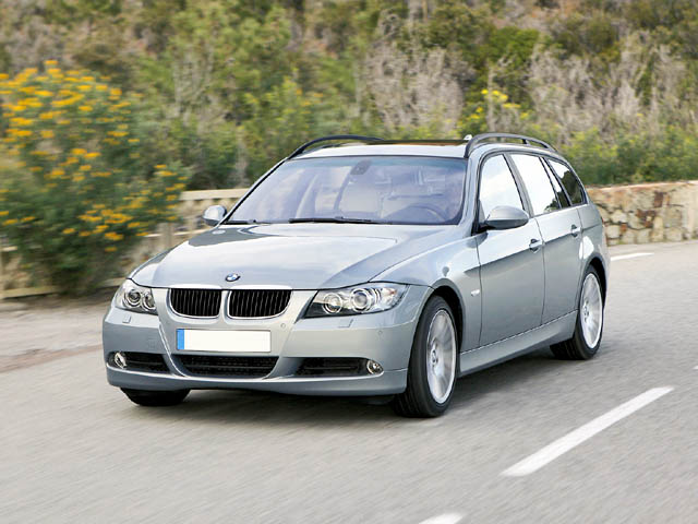 BMW Serie 3 Touring 320d cat Attiva: prezzo e scheda tecnica 