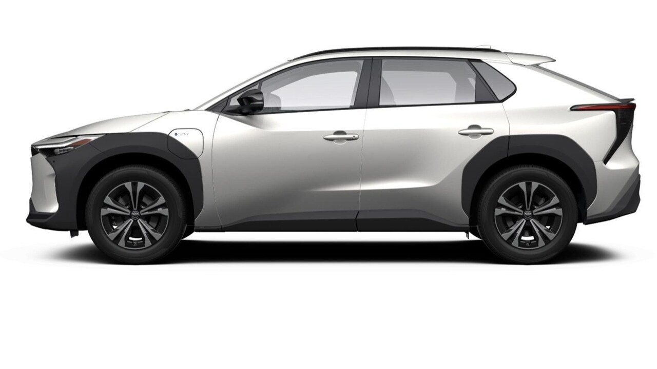 TOYOTA bZ4X - Foto e Immagini Esclusive - Listino | Quattroruote.it
