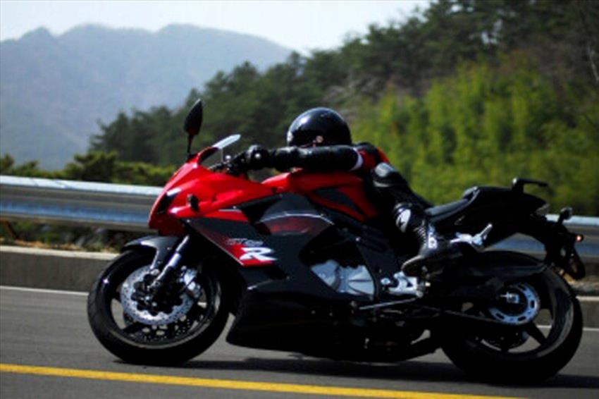 Hyosung Comet 650 GT R
