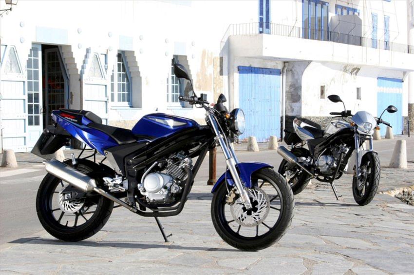 Rieju RS2 125 Naked Pro