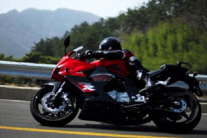 Hyosung Comet 650 GT R