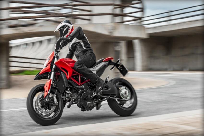 Ducati Hypermotard 821