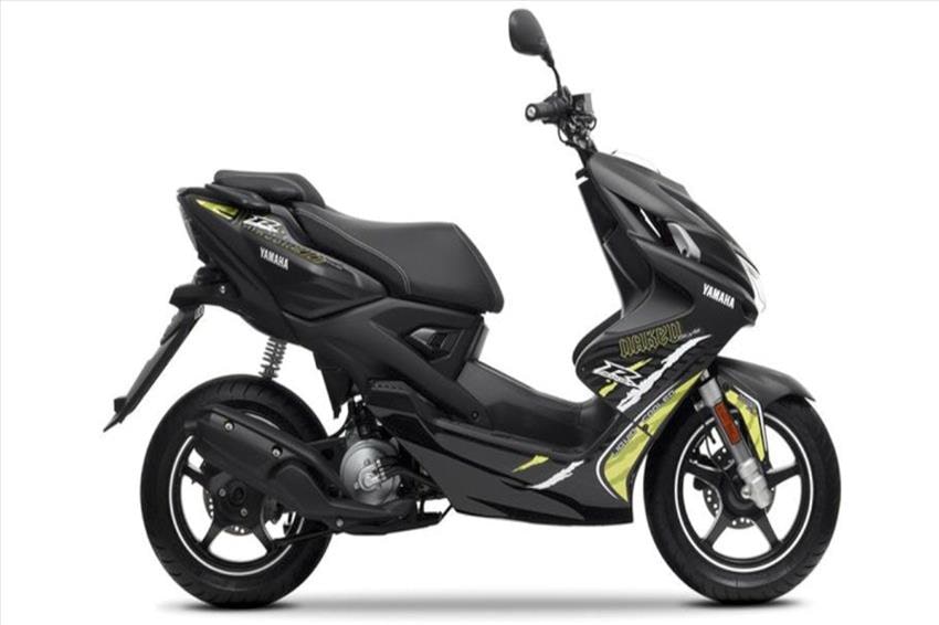 Yamaha Aerox 50 R Naked