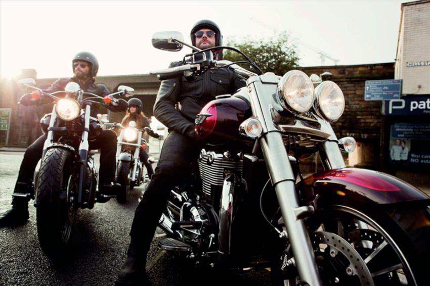 Triumph Thunderbird Commander ABS