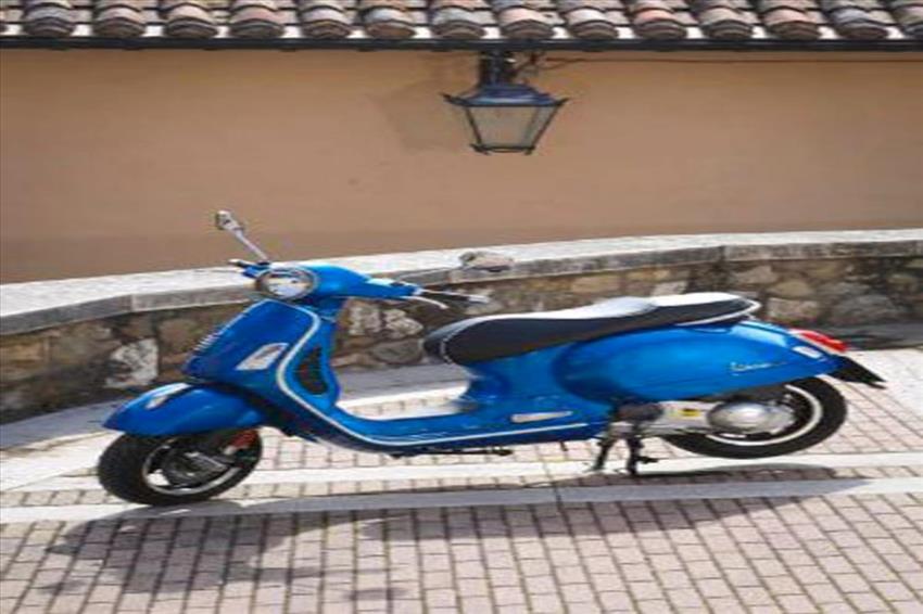 Piaggio Vespa 300 GTS Super ABS