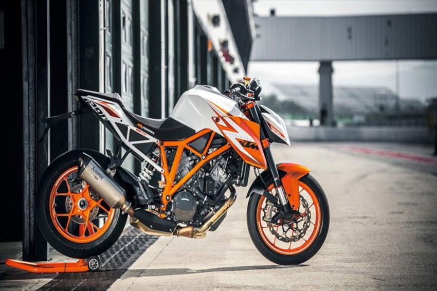 1290 Super Duke R-SE