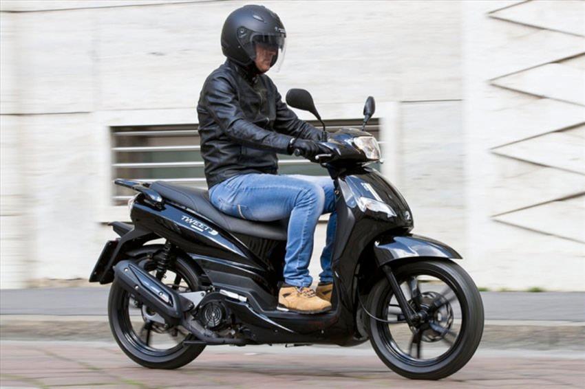 Peugeot Tweet Evo 125 Double Black