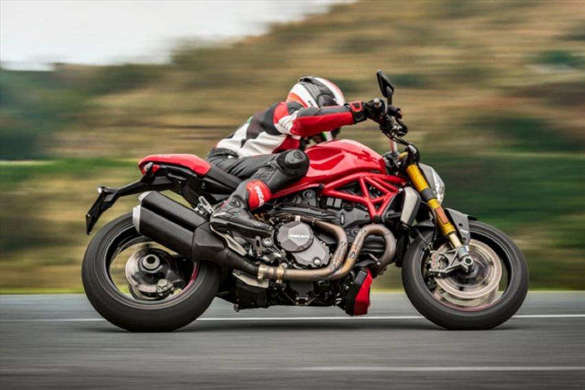 Ducati Monster 1200 S
