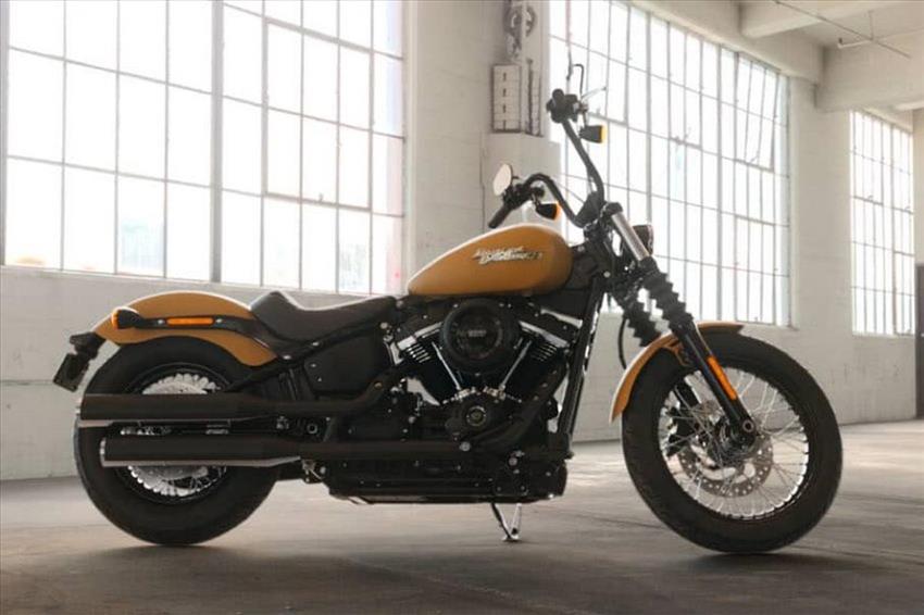 Nonuink Per Harley per Softail per Fat Bob per Breakout per Street Bob 2018-2020 Moto Conducente Passeggero Anteriore Posteriore Pedane Pedane Poggiapiedi (Colore : Front C