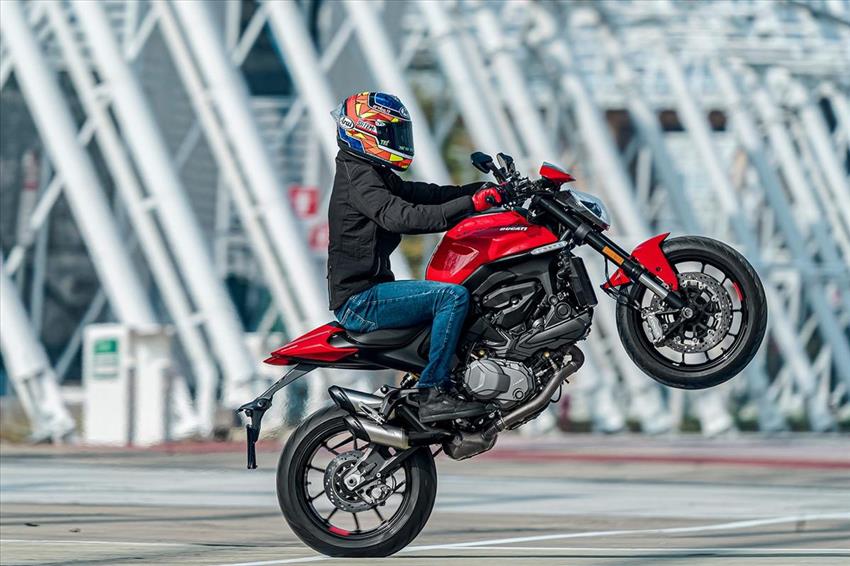 Ducati Monster 937
