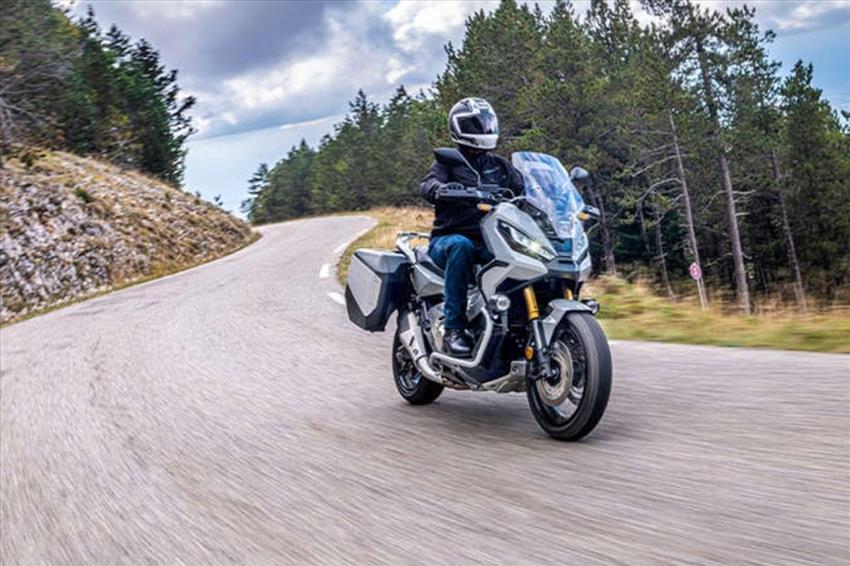 Honda X-ADV 750 DCT Travel