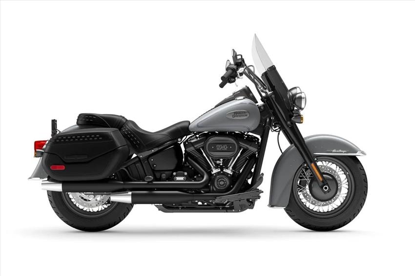 Harley-Davidson Softail Heritage Classic 114 / Black Finish