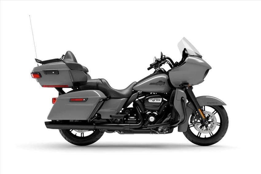 Harley-Davidson Touring Road Glide Limited / Black Finish