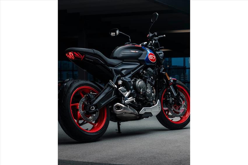 Triumph Trident 660 Triple Tribute