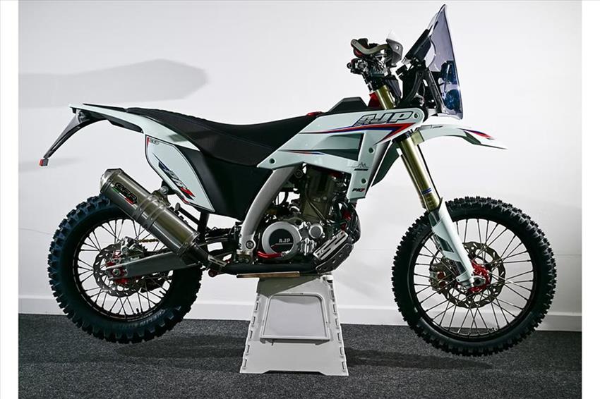AJP PR7 650 Adventure
