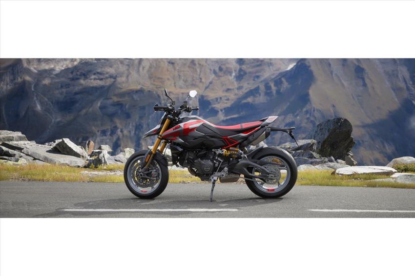 Ducati Hypermotard V2 SP