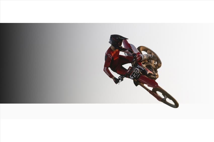 Ducati Desmo450 MX Factory