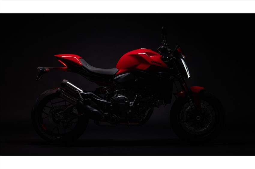 Ducati Monster 890 +