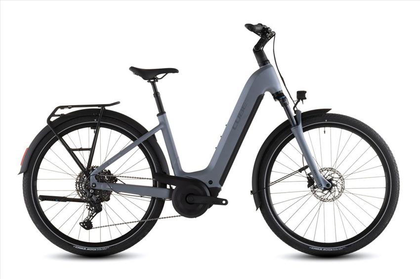 TOURING HYBRID