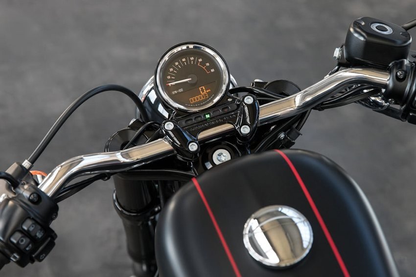 Harley-Davidson Sportster 1200 Roadster ABS Prezzo, Scheda tecnica e Foto -  Dueruote