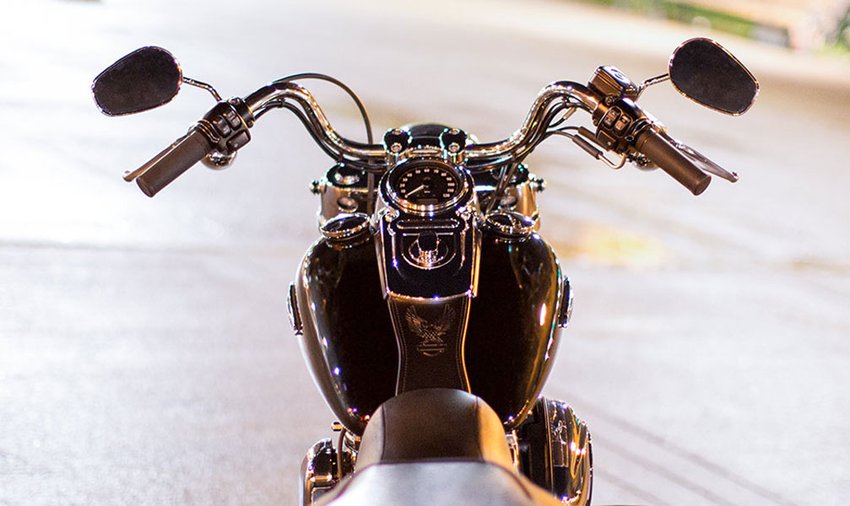 Harley-Davidson Dyna Switchback FLD ABS Prezzo, Scheda tecnica e Foto -  Dueruote