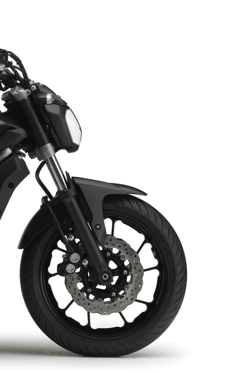 Yamaha MT-07 Prezzo, Scheda tecnica e Foto - Dueruote