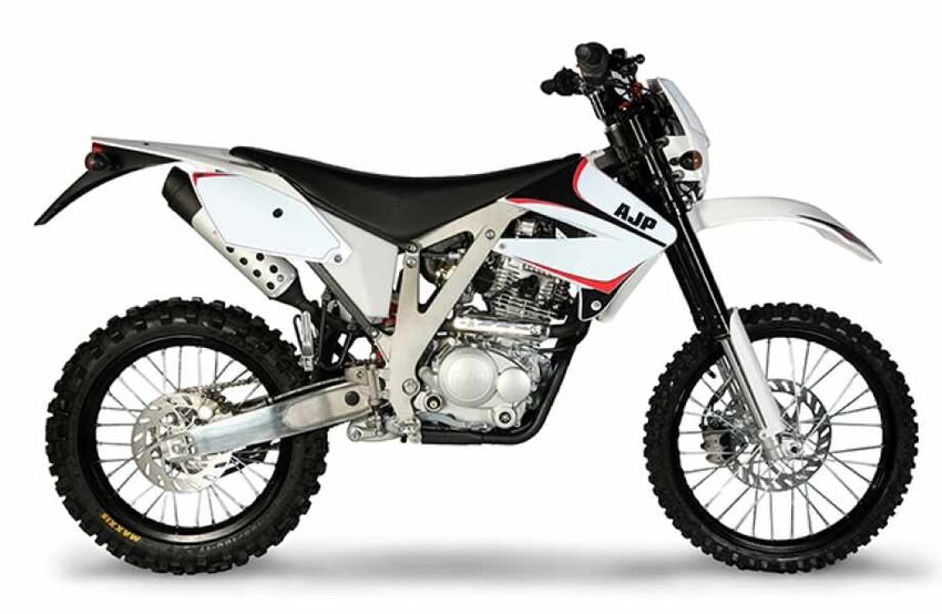 AJP PR3 240 Enduro Prezzo, Scheda Tecnica E Foto - Dueruote